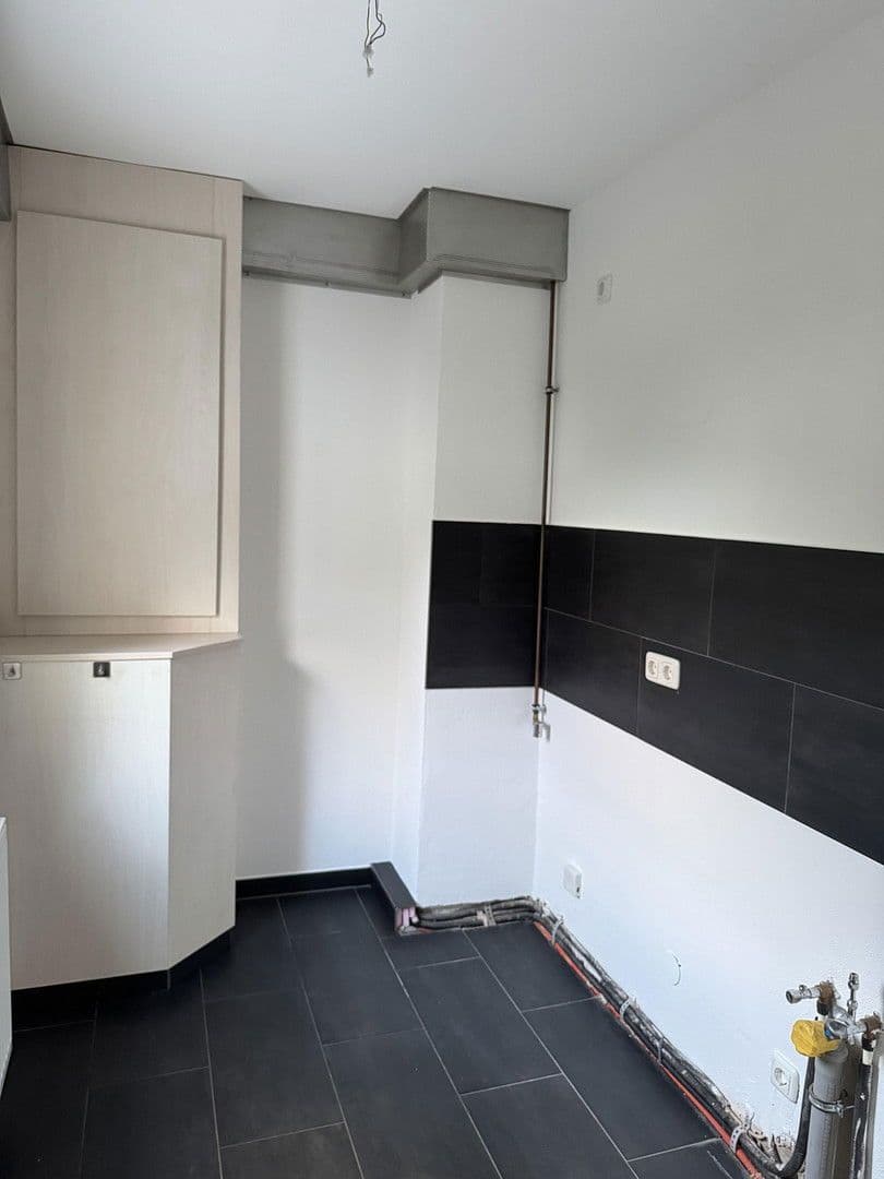 Prenájom domu 102 m², pozemek 98 m², Kuttlerstr. 15, Erlangen, Bavorsko Prenájom domu 102 m², pozemek 98 m², Kuttlerstr. 15, Erlangen, Bavorsko