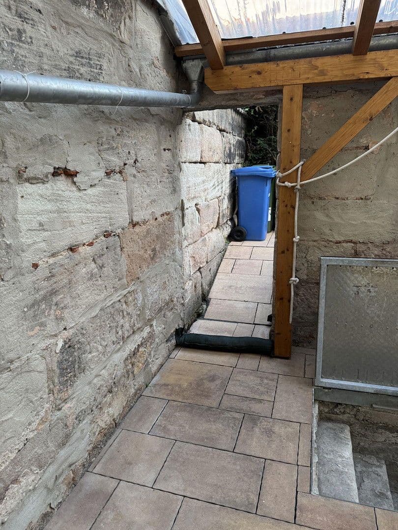 Prenájom domu 102 m², pozemek 98 m², Kuttlerstr. 15, Erlangen, Bavorsko Prenájom domu 102 m², pozemek 98 m², Kuttlerstr. 15, Erlangen, Bavorsko