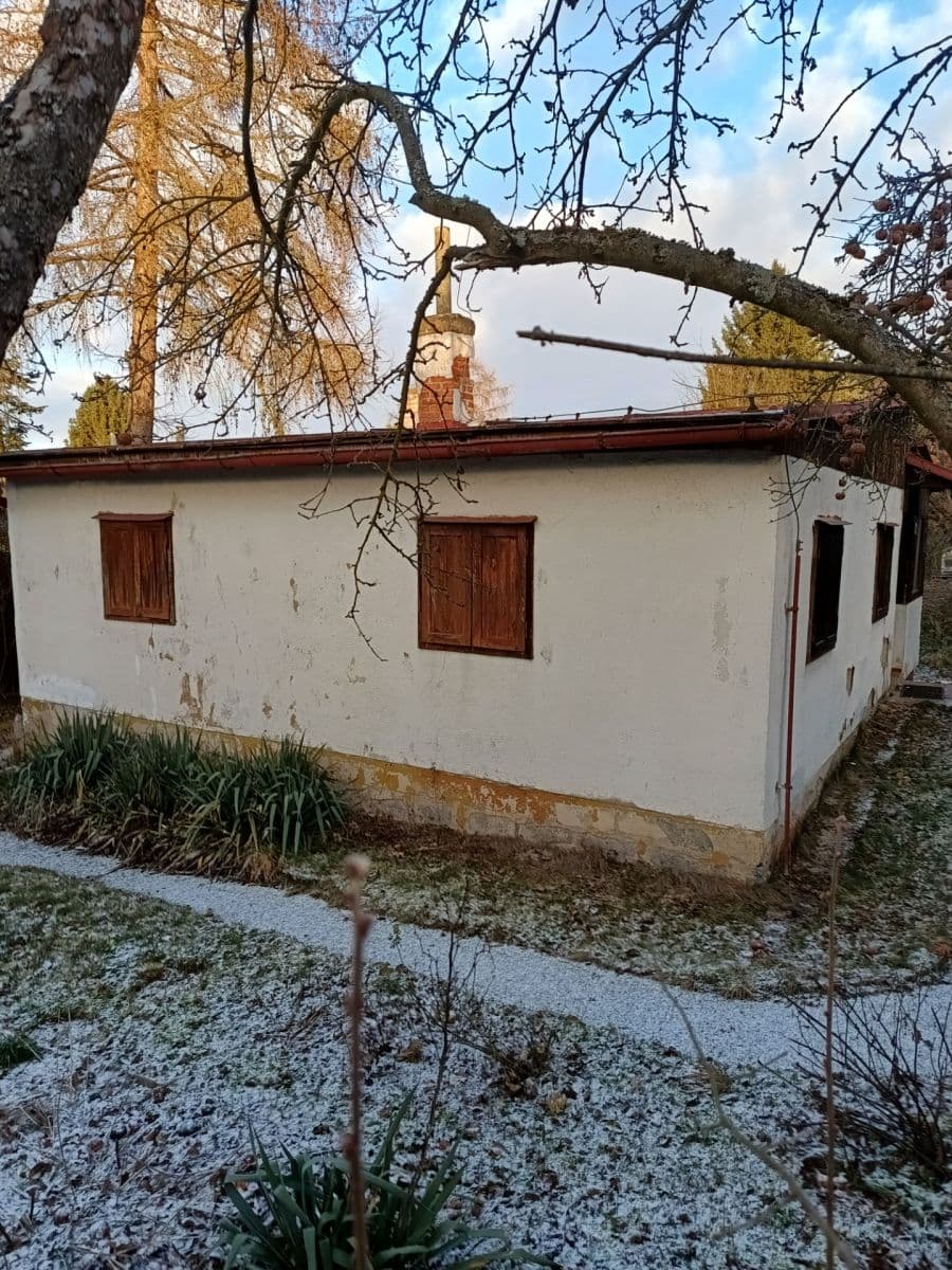 Predaj rekreačného objektu 63 m², pozemek 504 m², Lesní, Zadní Třebaň, Středočeský kraj Predaj rekreačného objektu 63 m², pozemek 504 m², Lesní, Zadní Třebaň, Středočeský kraj