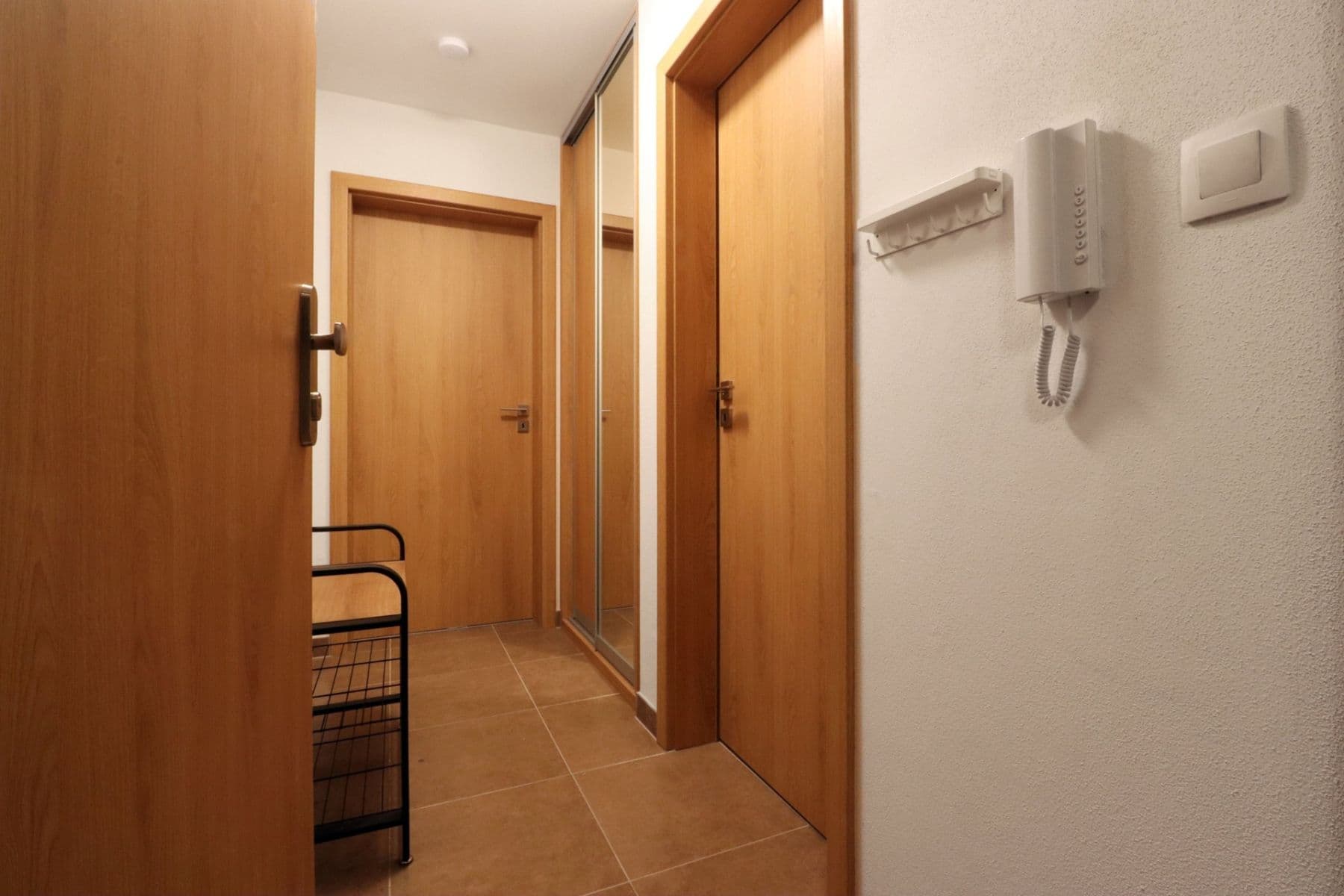 Prenájom bytu 1-izbový 32 m², Pšeničná, Hostivice, Středočeský kraj Prenájom bytu 1-izbový 32 m², Pšeničná, Hostivice, Středočeský kraj