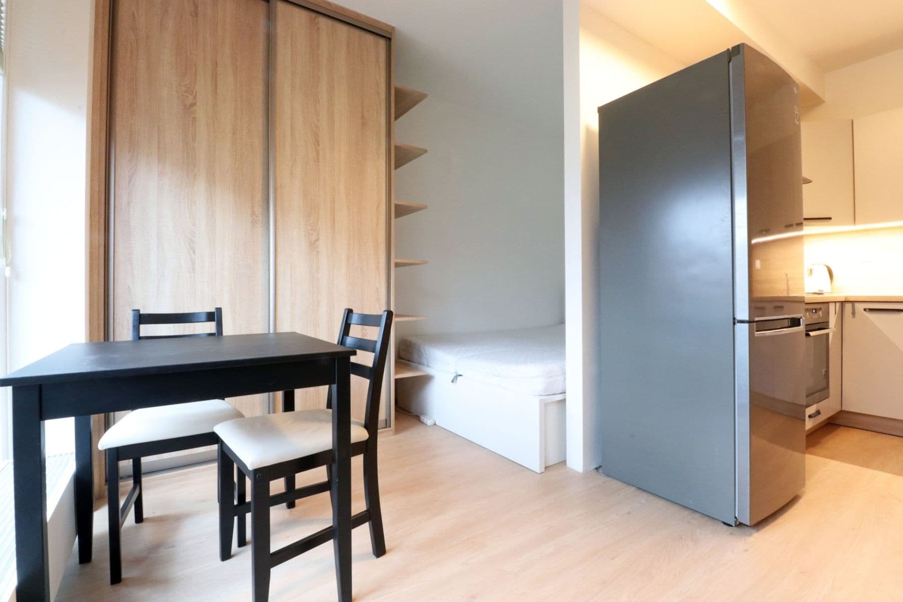 Prenájom bytu 1-izbový 32 m², Pšeničná, Hostivice, Středočeský kraj Prenájom bytu 1-izbový 32 m², Pšeničná, Hostivice, Středočeský kraj