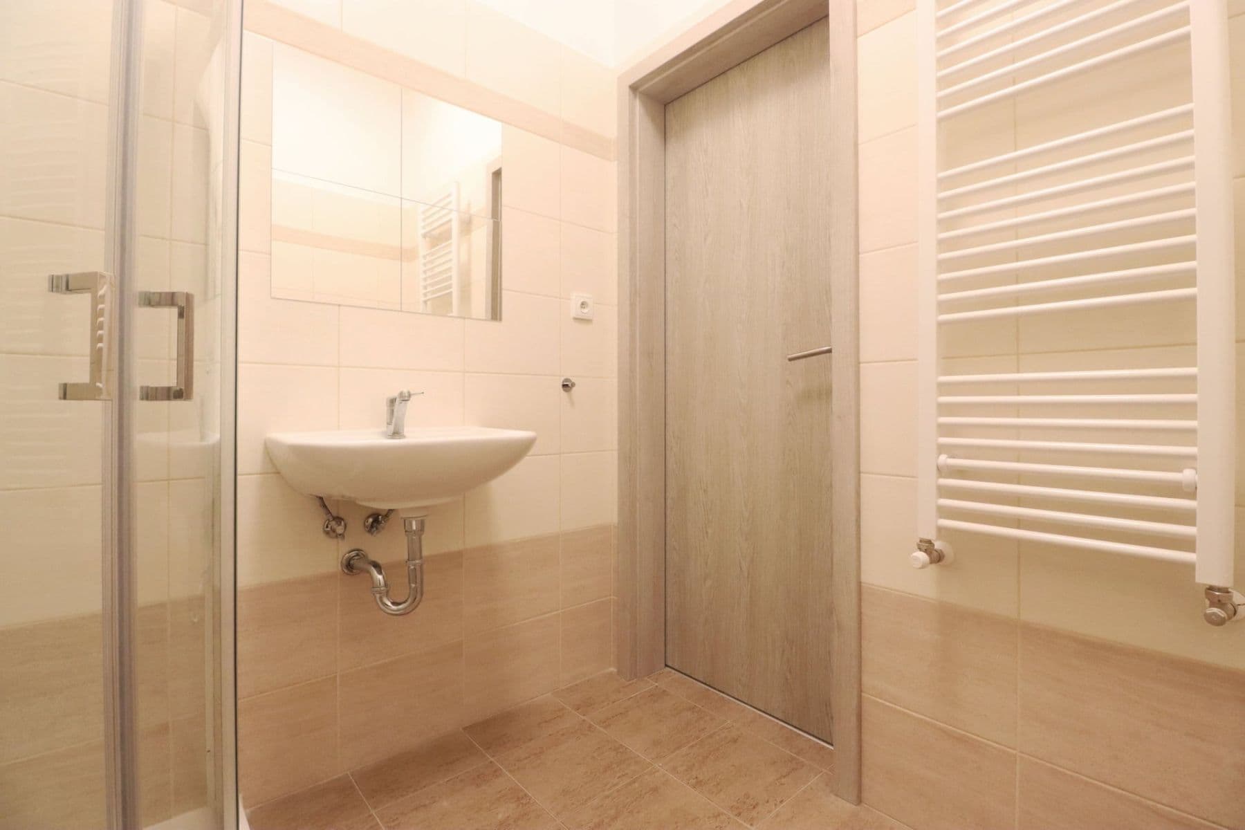 Prenájom bytu 1-izbový 27 m², Slepá, Milovice, Středočeský kraj Prenájom bytu 1-izbový 27 m², Slepá, Milovice, Středočeský kraj