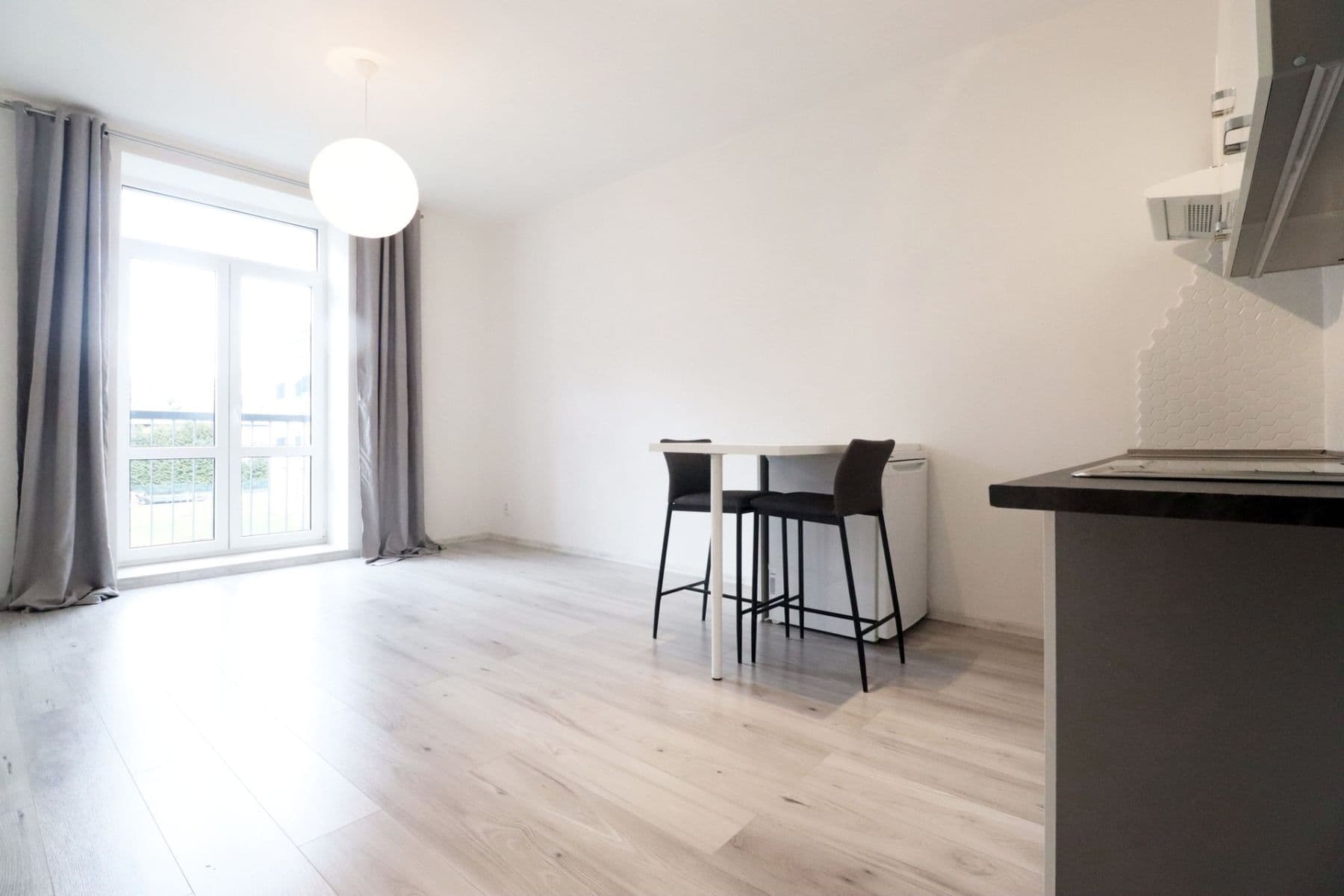 Prenájom bytu 1-izbový 27 m², Slepá, Milovice, Středočeský kraj Prenájom bytu 1-izbový 27 m², Slepá, Milovice, Středočeský kraj