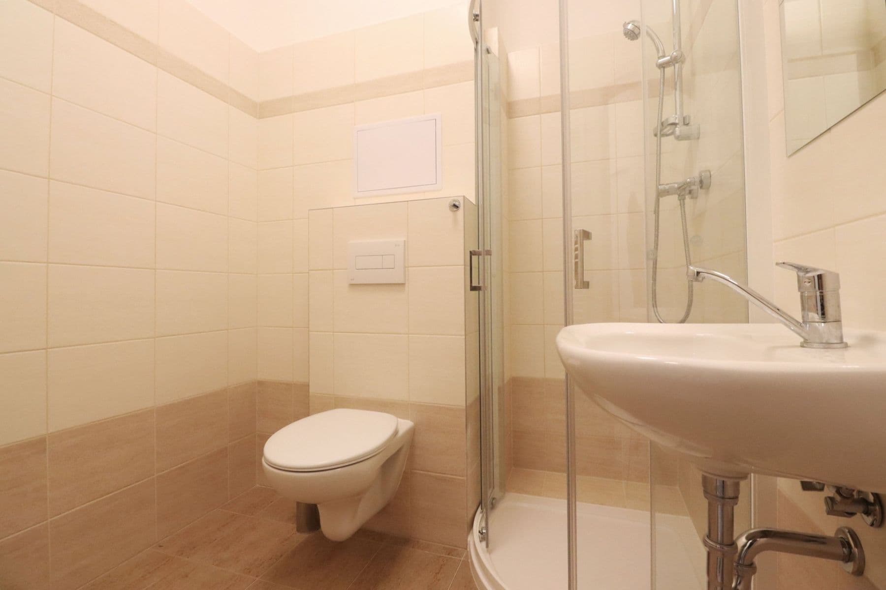 Prenájom bytu 1-izbový 27 m², Slepá, Milovice, Středočeský kraj Prenájom bytu 1-izbový 27 m², Slepá, Milovice, Středočeský kraj