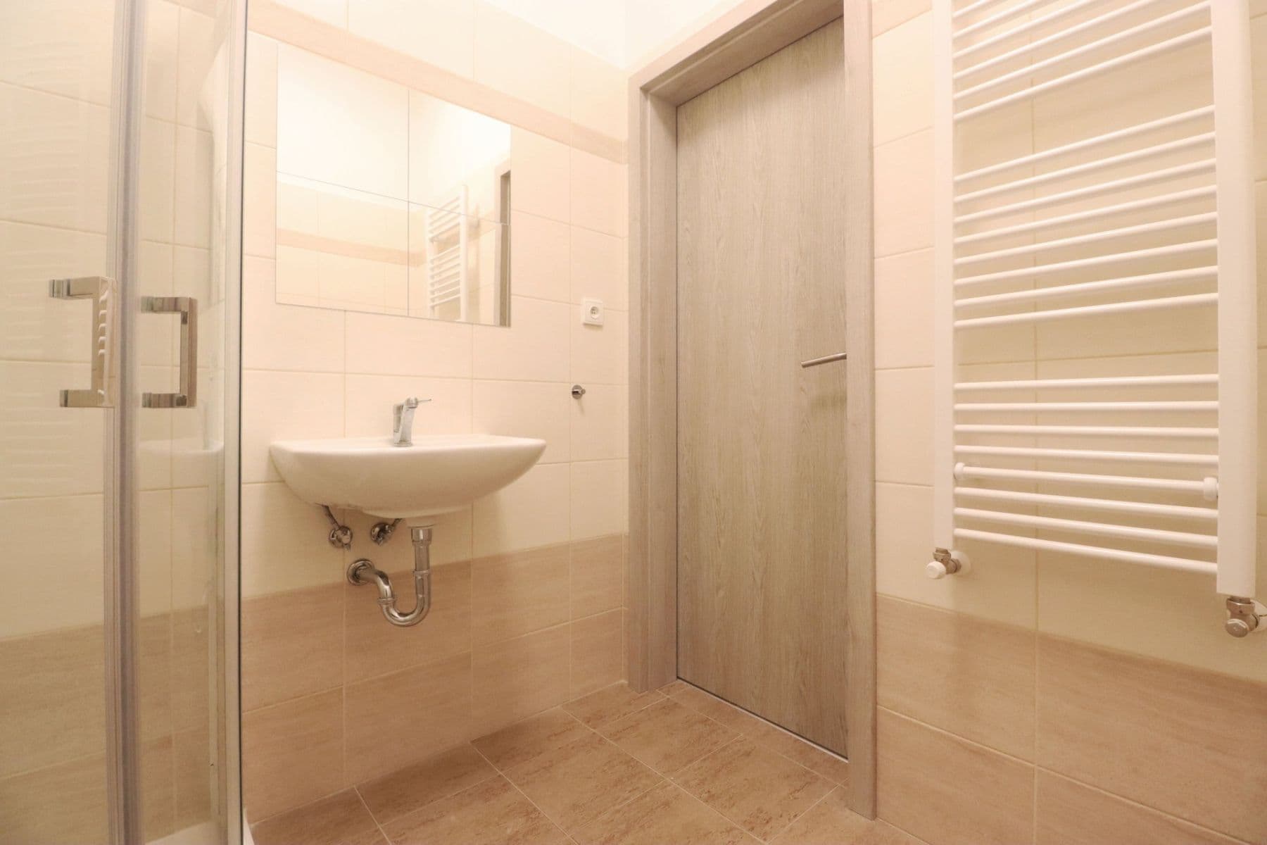 Prenájom bytu 1-izbový 27 m², Slepá, Milovice, Středočeský kraj Prenájom bytu 1-izbový 27 m², Slepá, Milovice, Středočeský kraj