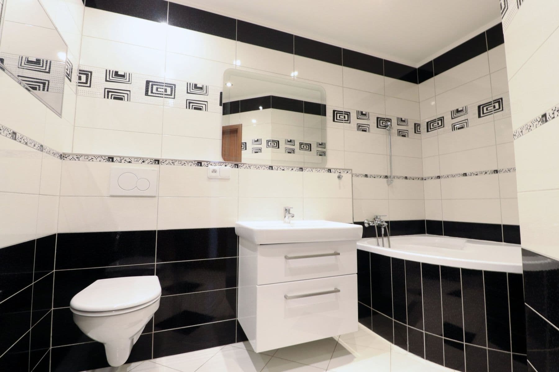 Prenájom bytu 3-izbový 66 m², Malkovského, Praha, Praha Prenájom bytu 3-izbový 66 m², Malkovského, Praha, Praha