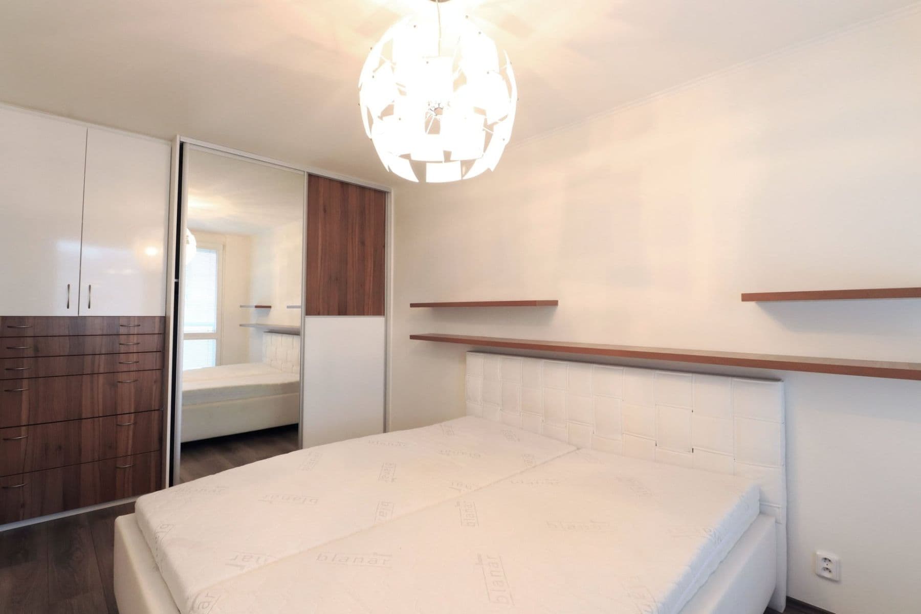 Prenájom bytu 3-izbový 66 m², Malkovského, Praha, Praha Prenájom bytu 3-izbový 66 m², Malkovského, Praha, Praha