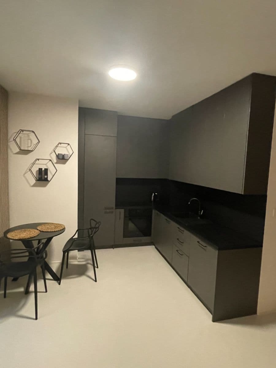 Prenájom bytu 2-izbový 58 m², Bratislava - mestská časť Staré Mesto, Bratislavský kraj Prenájom bytu 2-izbový 58 m², Bratislava - mestská časť Staré Mesto, Bratislavský kraj