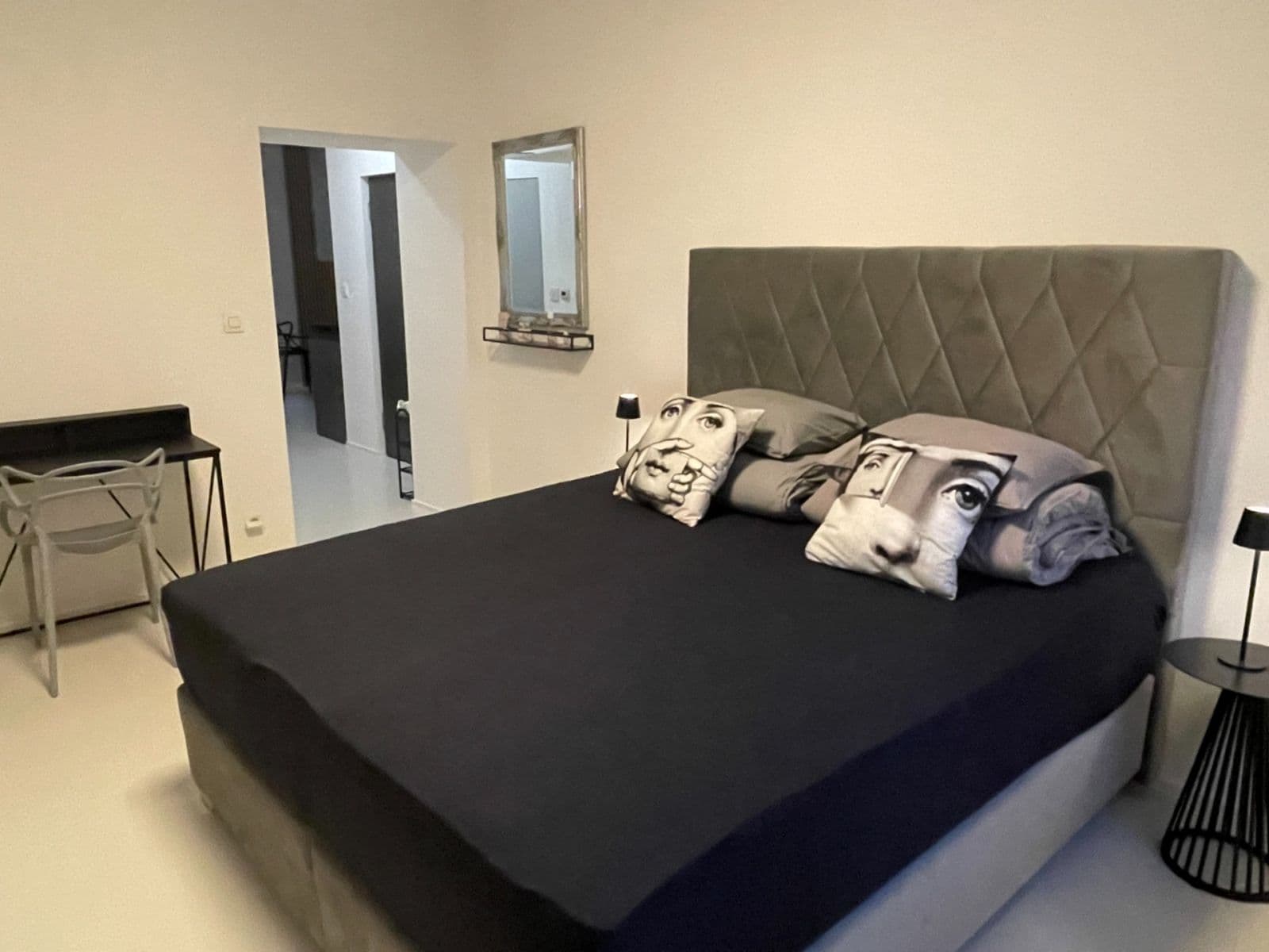 Prenájom bytu 2-izbový 58 m², Bratislava - mestská časť Staré Mesto, Bratislavský kraj Prenájom bytu 2-izbový 58 m², Bratislava - mestská časť Staré Mesto, Bratislavský kraj