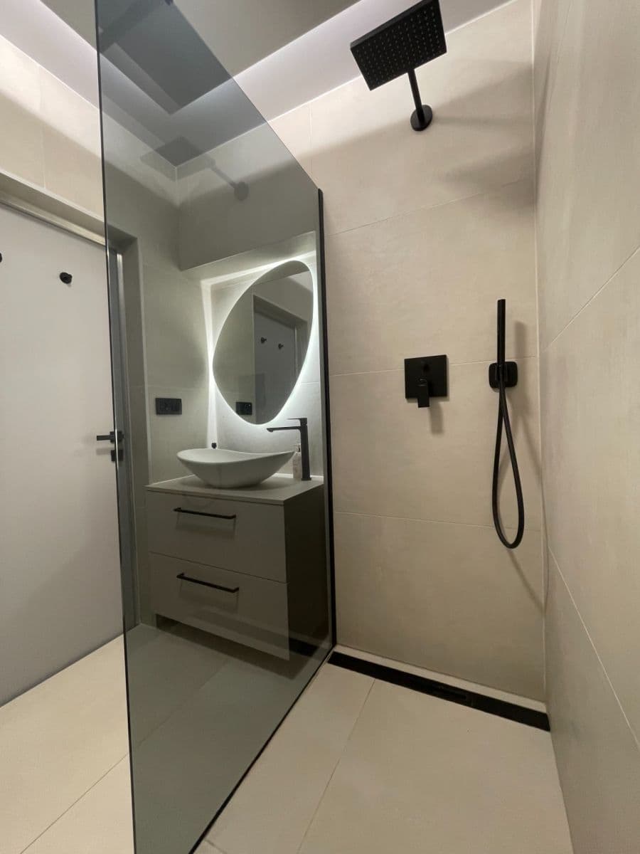 Prenájom bytu 2-izbový 58 m², Bratislava - mestská časť Staré Mesto, Bratislavský kraj Prenájom bytu 2-izbový 58 m², Bratislava - mestská časť Staré Mesto, Bratislavský kraj