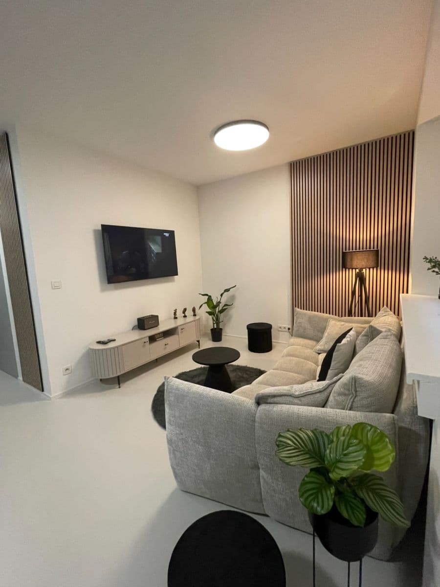 Prenájom bytu 2-izbový 58 m², Bratislava - mestská časť Staré Mesto, Bratislavský kraj Prenájom bytu 2-izbový 58 m², Bratislava - mestská časť Staré Mesto, Bratislavský kraj