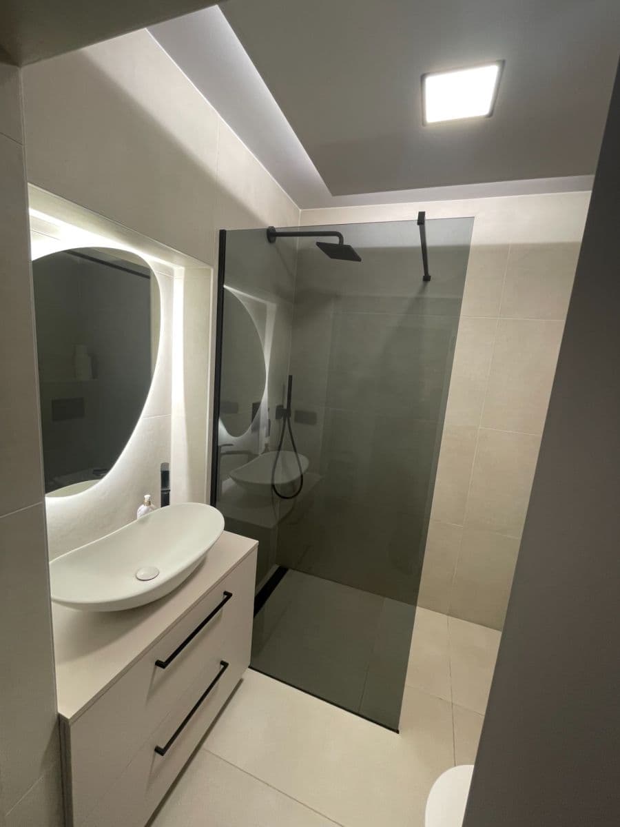 Prenájom bytu 2-izbový 58 m², Bratislava - mestská časť Staré Mesto, Bratislavský kraj Prenájom bytu 2-izbový 58 m², Bratislava - mestská časť Staré Mesto, Bratislavský kraj