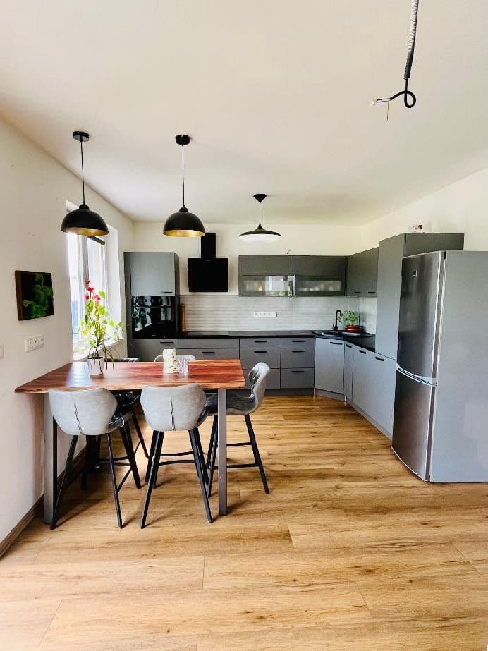 Prenájom bytu 3-izbový 78 m², Vochov, Plzeňský kraj Prenájom bytu 3-izbový 78 m², Vochov, Plzeňský kraj