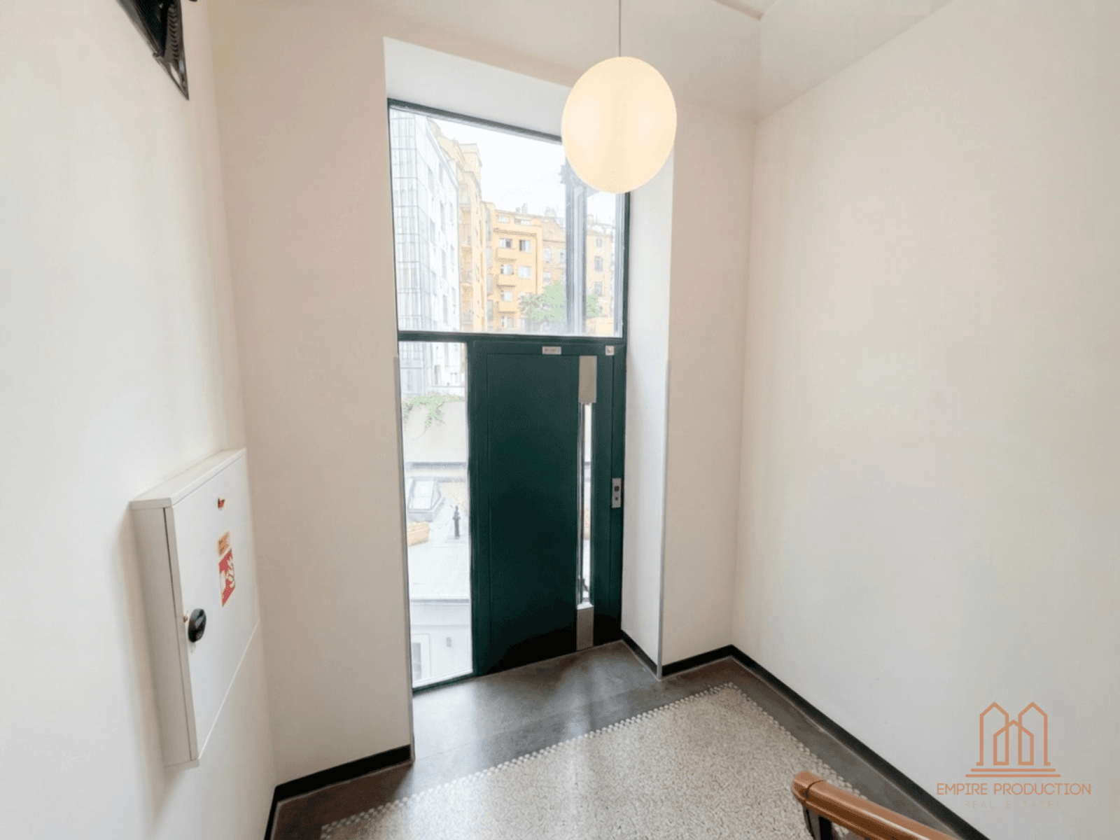 Predaj bytu 2-izbový 43 m², 28. pluku, Praha, Praha Predaj bytu 2-izbový 43 m², 28. pluku, Praha, Praha