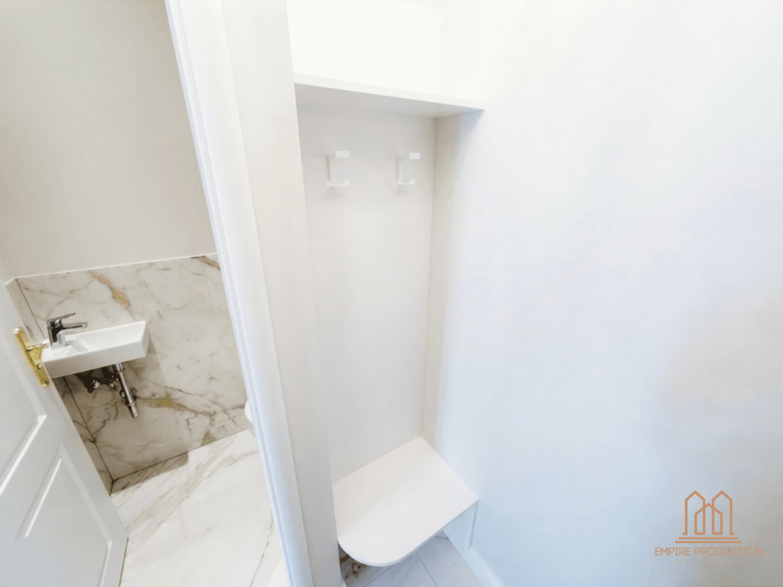 Predaj bytu 2-izbový 43 m², 28. pluku, Praha, Praha Predaj bytu 2-izbový 43 m², 28. pluku, Praha, Praha