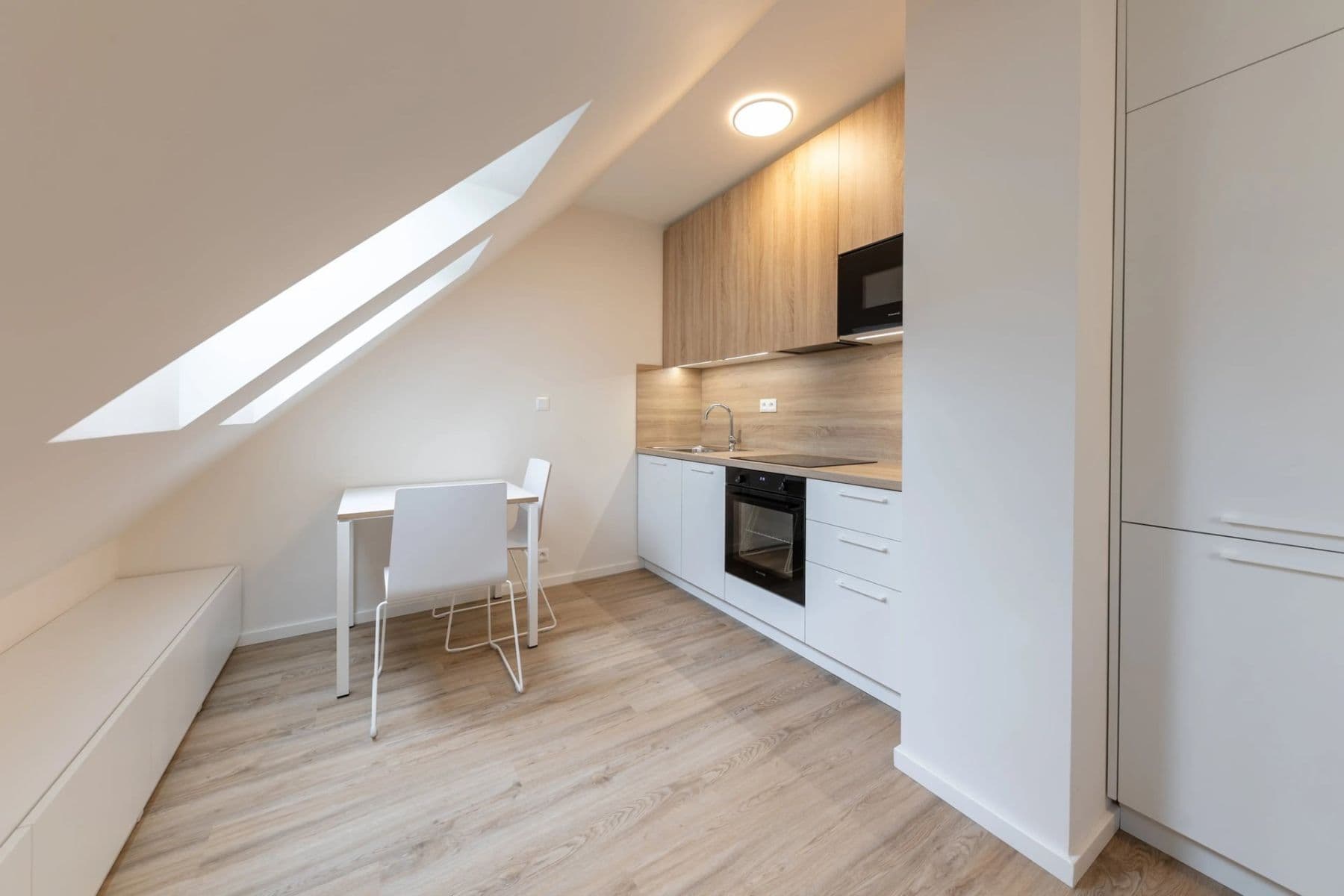 Prenájom bytu 1-izbový 30 m², Veletržní, Praha, Praha Prenájom bytu 1-izbový 30 m², Veletržní, Praha, Praha