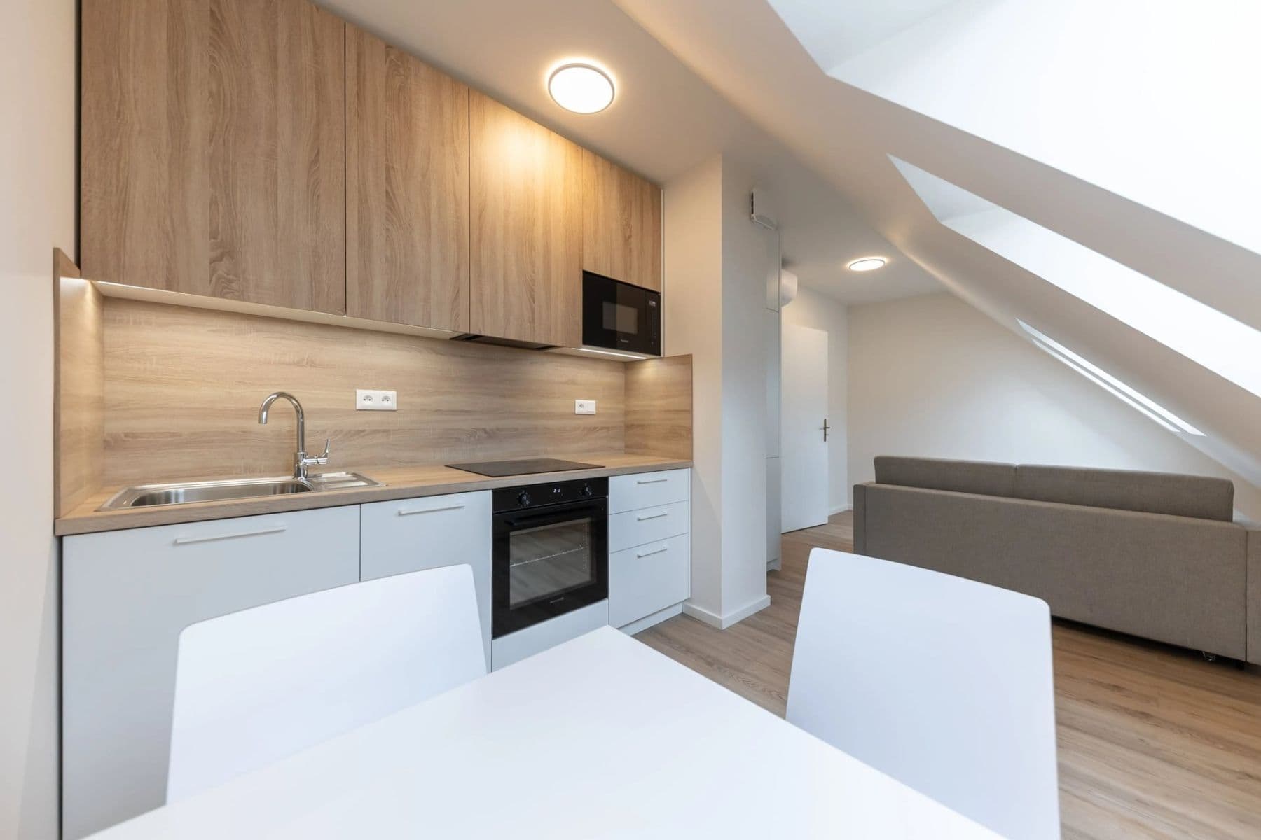 Prenájom bytu 1-izbový 30 m², Veletržní, Praha, Praha Prenájom bytu 1-izbový 30 m², Veletržní, Praha, Praha