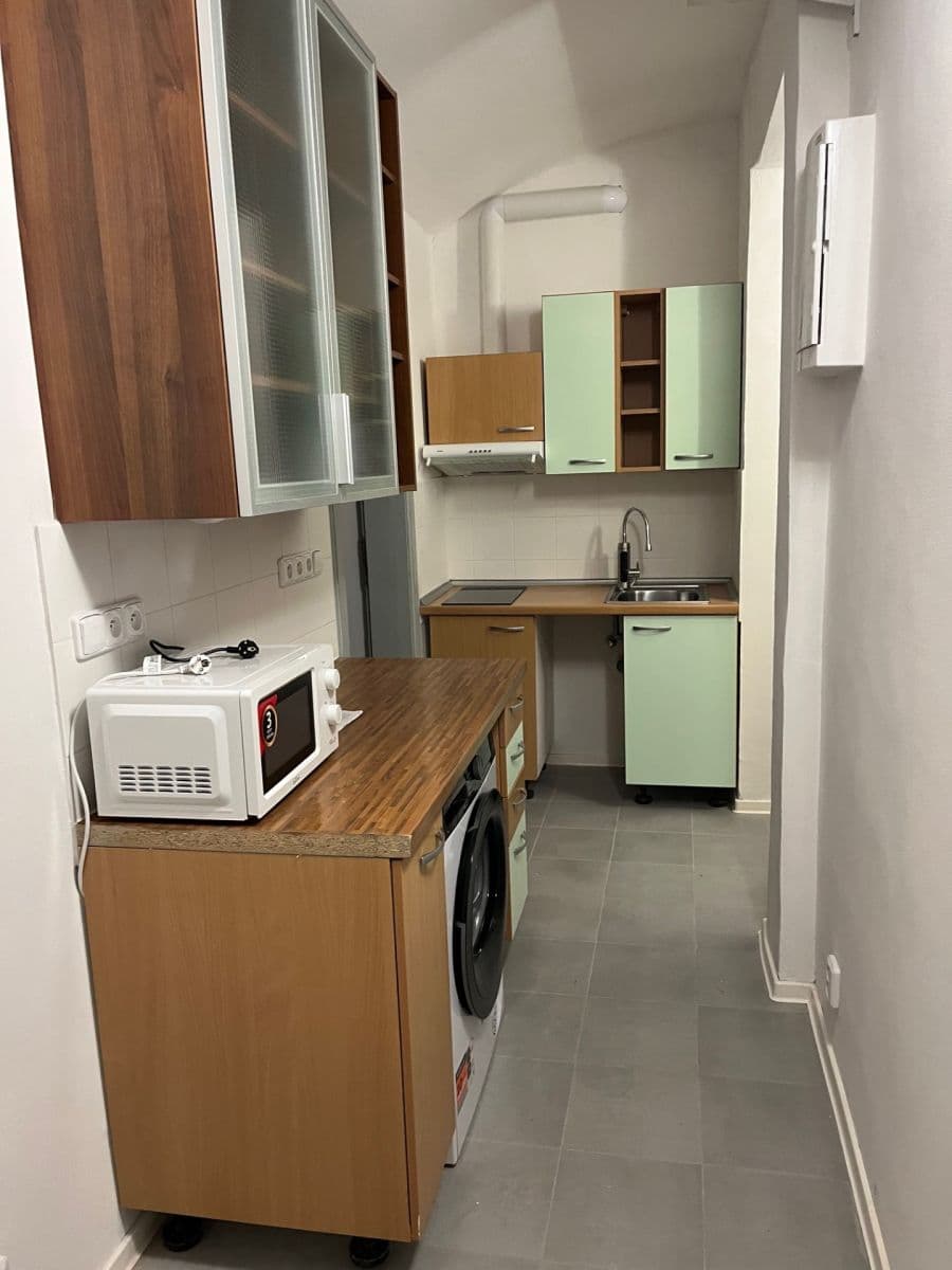 Prenájom bytu 2-izbový 50 m², Čechova, Praha, Praha Prenájom bytu 2-izbový 50 m², Čechova, Praha, Praha