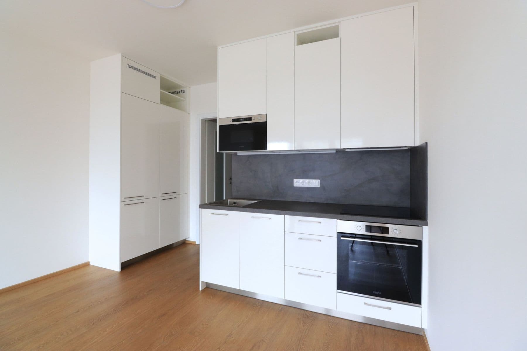 Prenájom bytu 1-izbový 35 m², Poděbradská, Praha, Praha Prenájom bytu 1-izbový 35 m², Poděbradská, Praha, Praha