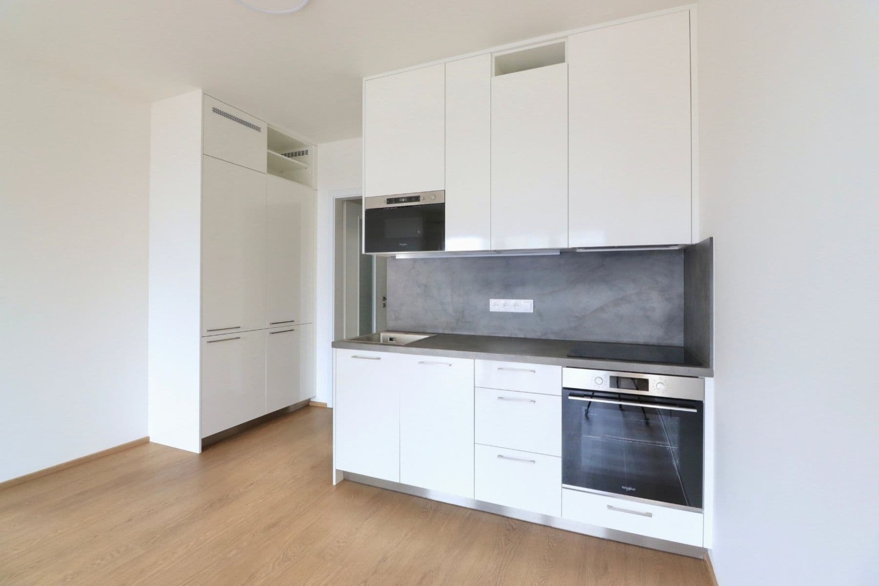 Prenájom bytu 1-izbový 35 m², Poděbradská, Praha, Praha Prenájom bytu 1-izbový 35 m², Poděbradská, Praha, Praha