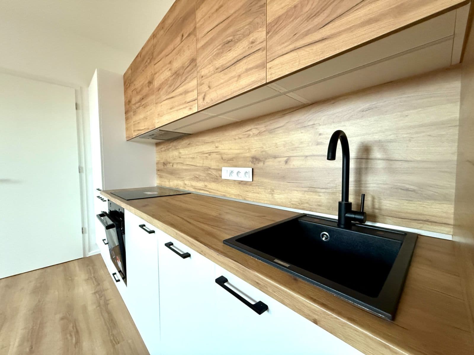 Prenájom bytu 2-izbový 37 m², Rýznerova, Únětice, Středočeský kraj Prenájom bytu 2-izbový 37 m², Rýznerova, Únětice, Středočeský kraj