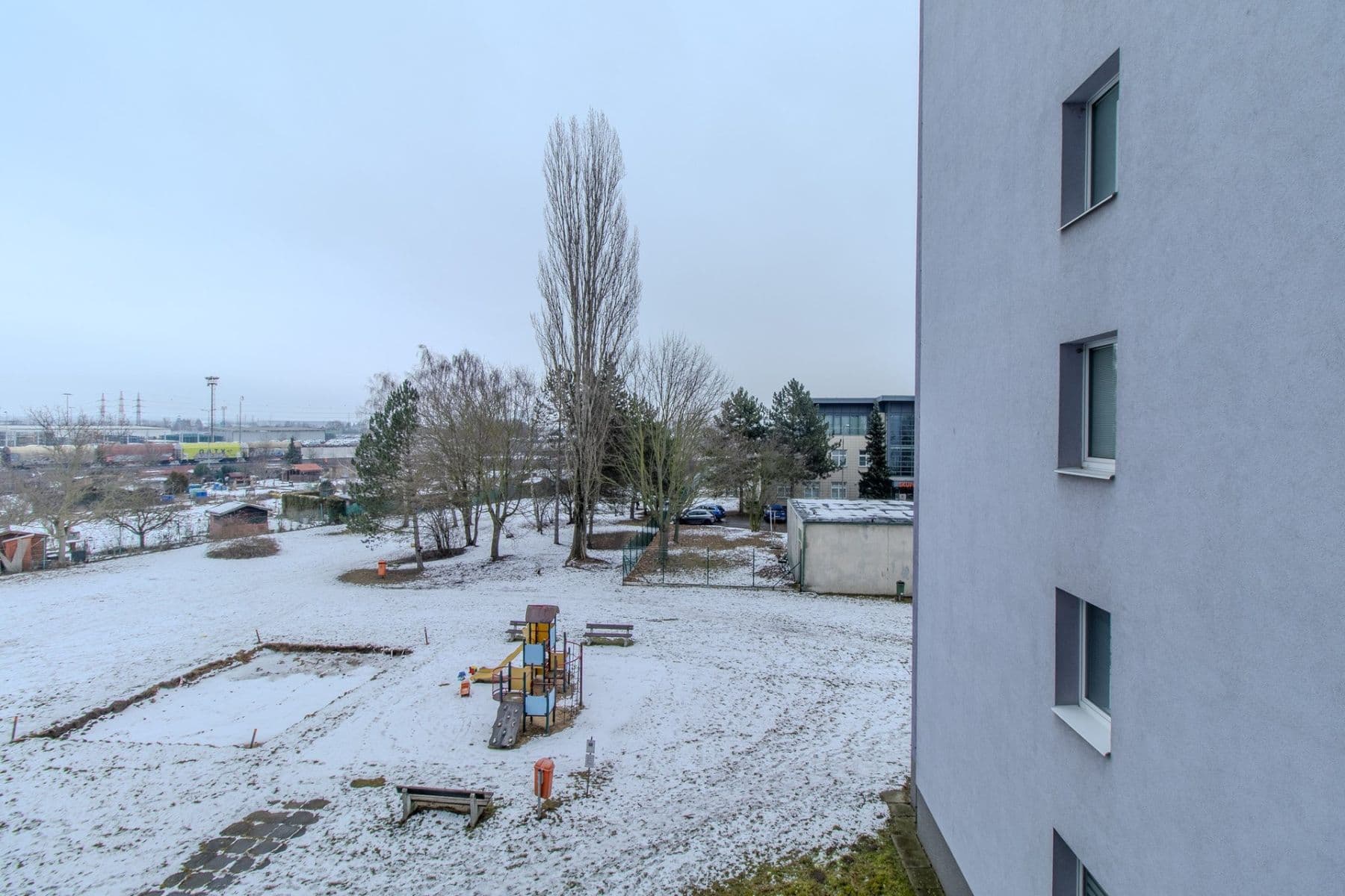 Prenájom bytu 4-izbový 70 m², Zalužanská, Mladá Boleslav, Středočeský kraj Prenájom bytu 4-izbový 70 m², Zalužanská, Mladá Boleslav, Středočeský kraj