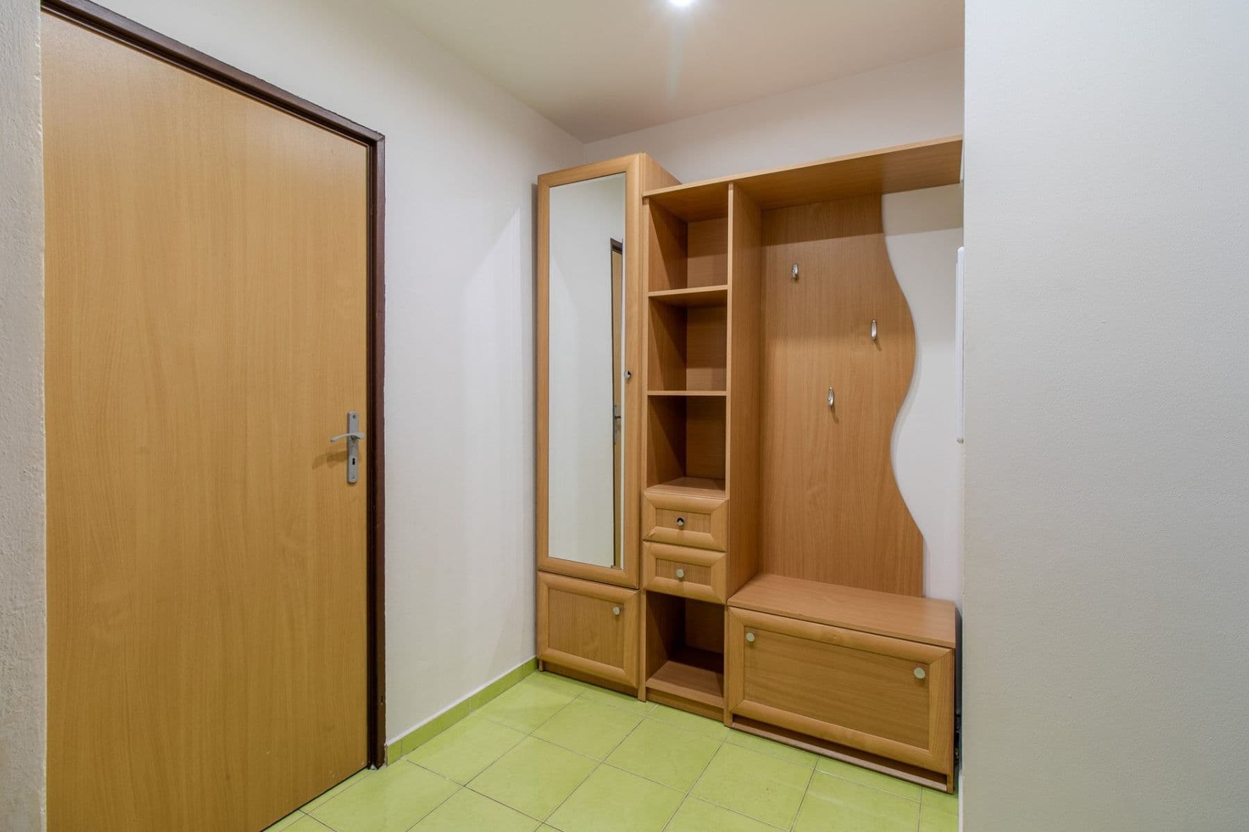 Prenájom bytu 4-izbový 70 m², Zalužanská, Mladá Boleslav, Středočeský kraj Prenájom bytu 4-izbový 70 m², Zalužanská, Mladá Boleslav, Středočeský kraj