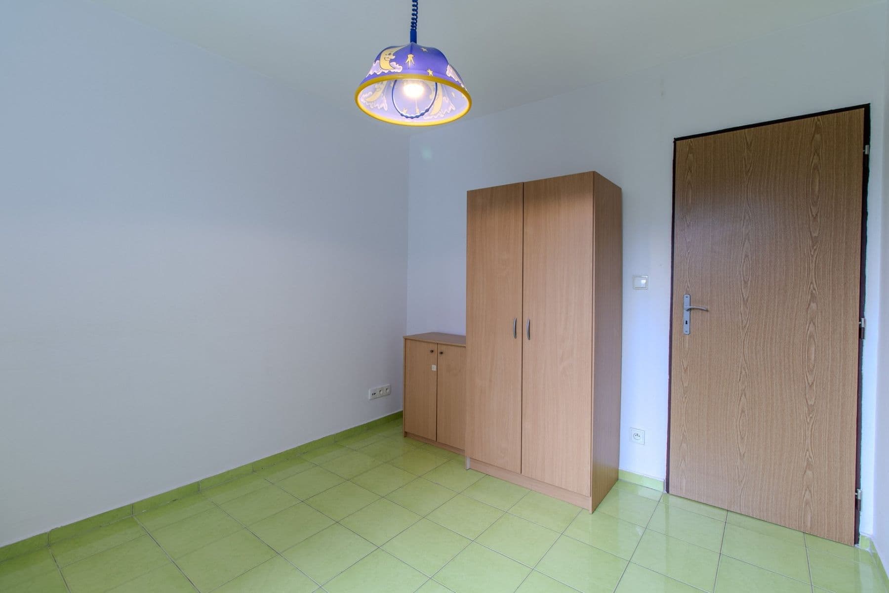 Prenájom bytu 4-izbový 70 m², Zalužanská, Mladá Boleslav, Středočeský kraj Prenájom bytu 4-izbový 70 m², Zalužanská, Mladá Boleslav, Středočeský kraj