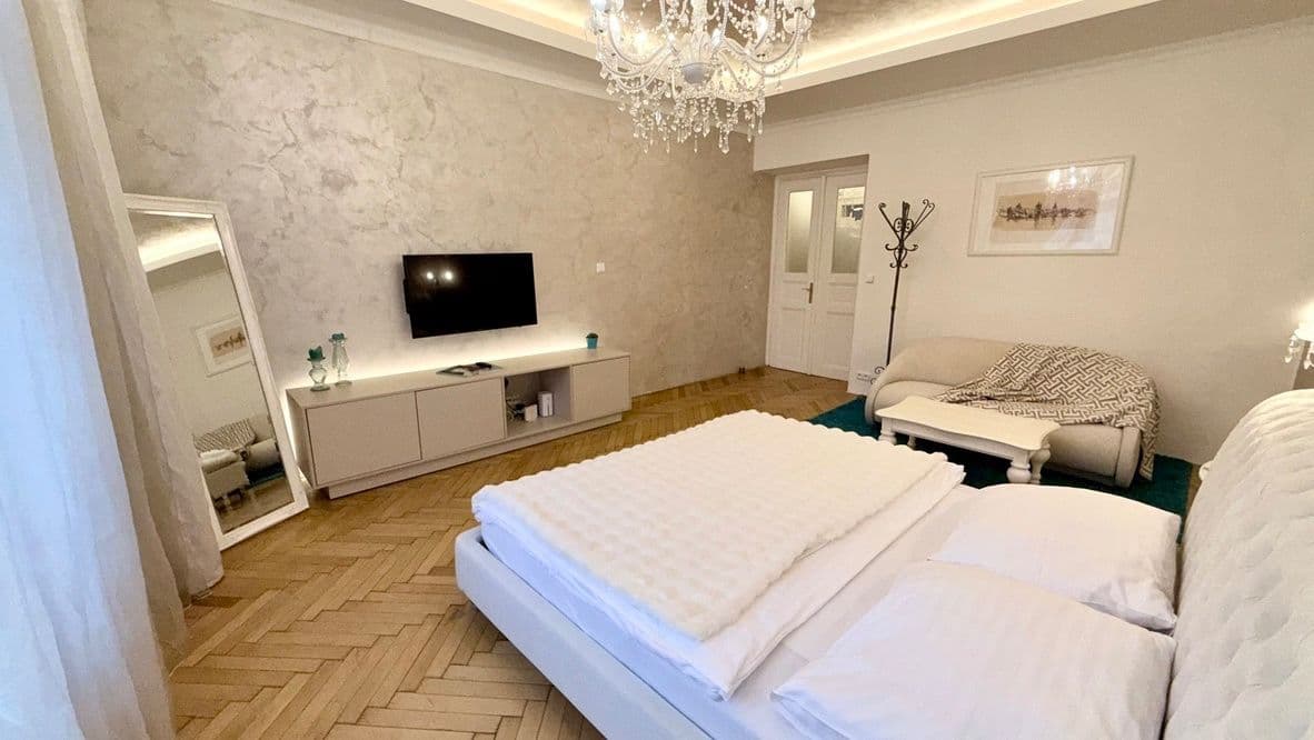 Prenájom bytu 2-izbový 76 m², Na Zderaze, Praha, Praha Prenájom bytu 2-izbový 76 m², Na Zderaze, Praha, Praha