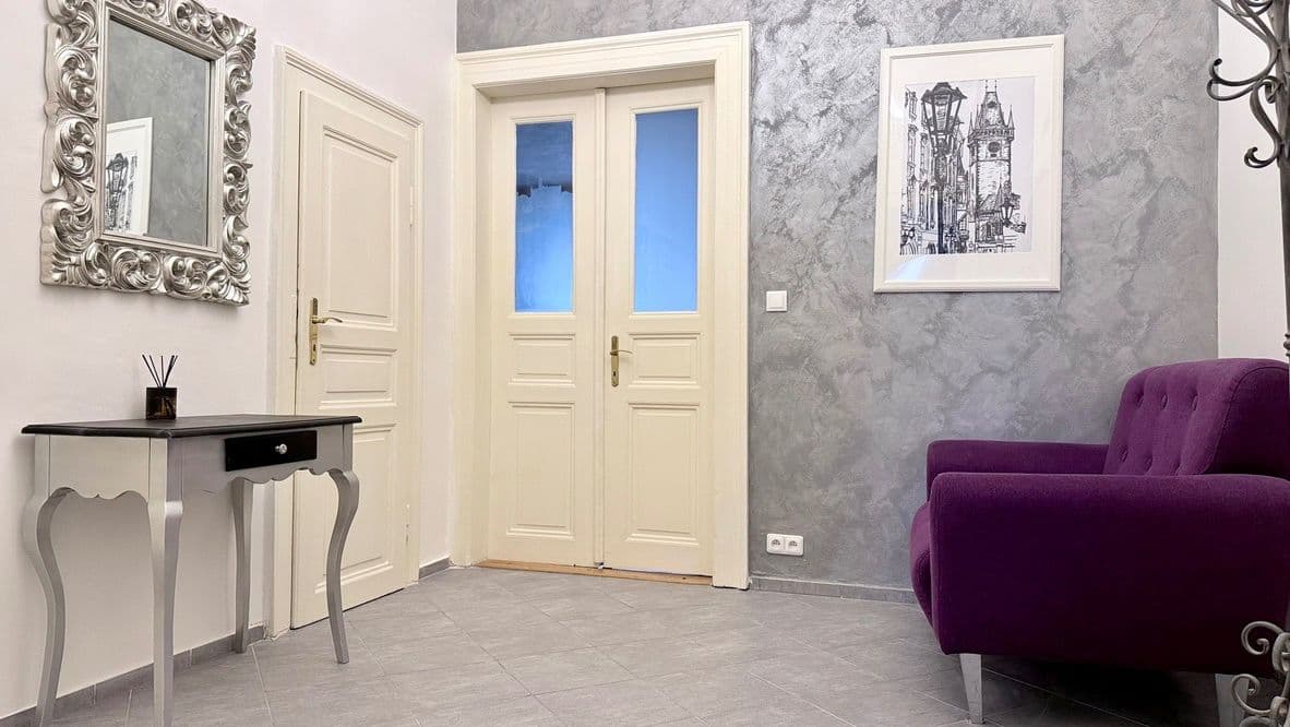 Prenájom bytu 2-izbový 76 m², Na Zderaze, Praha, Praha Prenájom bytu 2-izbový 76 m², Na Zderaze, Praha, Praha