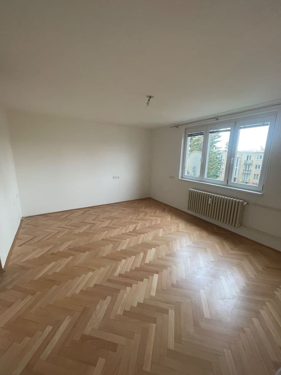 Prenájom bytu 3-izbový 60 m², Jandova, Poděbrady, Středočeský kraj Prenájom bytu 3-izbový 60 m², Jandova, Poděbrady, Středočeský kraj