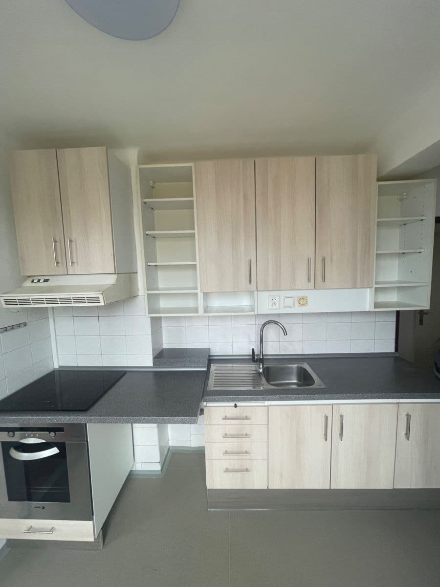 Prenájom bytu 3-izbový 60 m², Jandova, Poděbrady, Středočeský kraj Prenájom bytu 3-izbový 60 m², Jandova, Poděbrady, Středočeský kraj