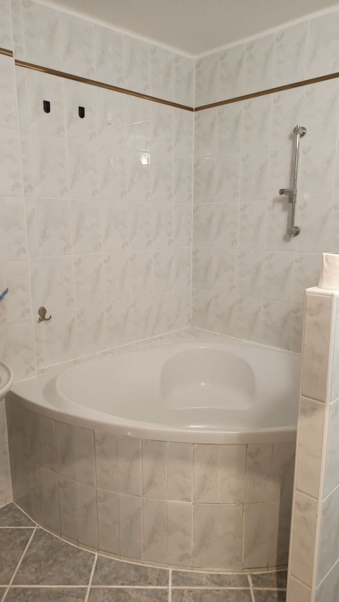 Prenájom bytu 3-izbový 75 m², Rýnovická, Jablonec nad Nisou, Liberecký kraj Prenájom bytu 3-izbový 75 m², Rýnovická, Jablonec nad Nisou, Liberecký kraj