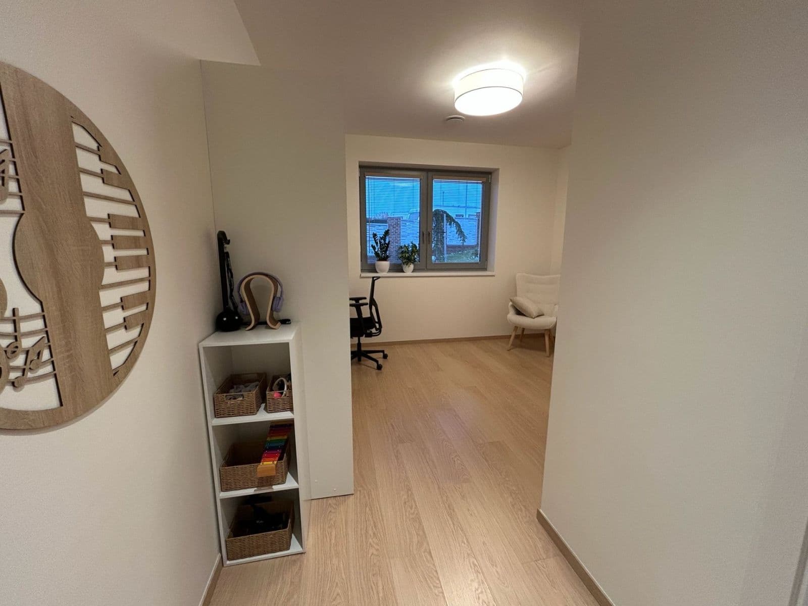 Prenájom kancelárie 20 m², Údolí, Sulice, Středočeský kraj Prenájom kancelárie 20 m², Údolí, Sulice, Středočeský kraj