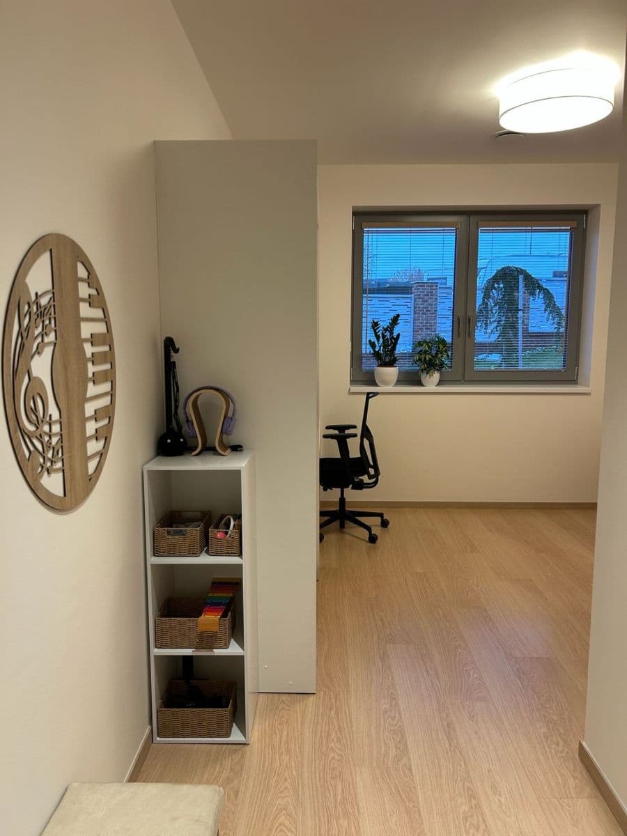 Prenájom kancelárie 20 m², Údolí, Sulice, Středočeský kraj Prenájom kancelárie 20 m², Údolí, Sulice, Středočeský kraj