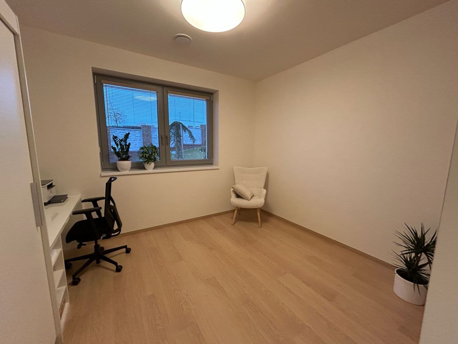 Prenájom kancelárie 20 m², Údolí, Sulice, Středočeský kraj Prenájom kancelárie 20 m², Údolí, Sulice, Středočeský kraj