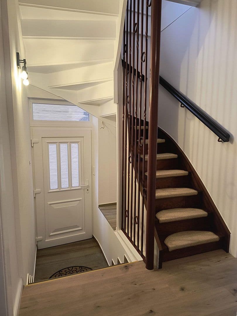 Prenájom bytu 4-izbový 110 m², Rathausmarkt 1a, Schleswig, Šlezvicko-Holštajnsko Prenájom bytu 4-izbový 110 m², Rathausmarkt 1a, Schleswig, Šlezvicko-Holštajnsko