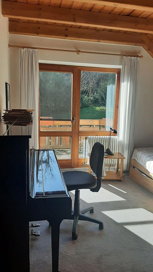 Predaj domu 229 m², pozemek 815 m², Weberstraße 28, Merzhausen, Bádensko-Wurttembersko Predaj domu 229 m², pozemek 815 m², Weberstraße 28, Merzhausen, Bádensko-Wurttembersko