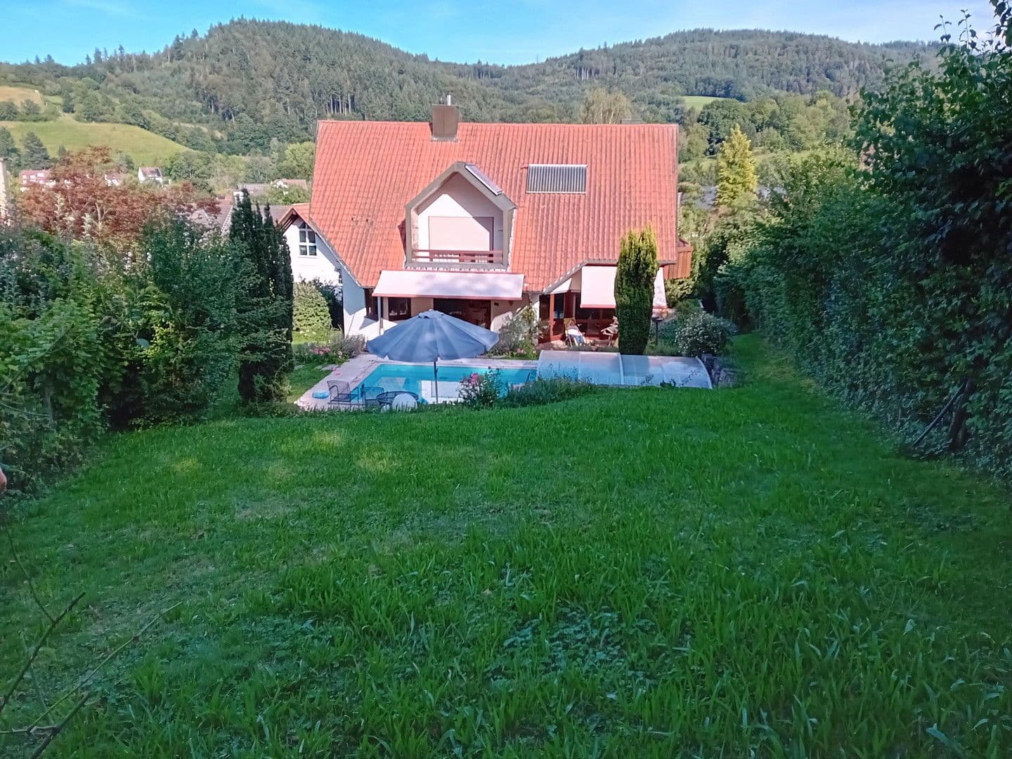 Predaj domu 229 m², pozemek 815 m², Weberstraße 28, Merzhausen, Bádensko-Wurttembersko Predaj domu 229 m², pozemek 815 m², Weberstraße 28, Merzhausen, Bádensko-Wurttembersko