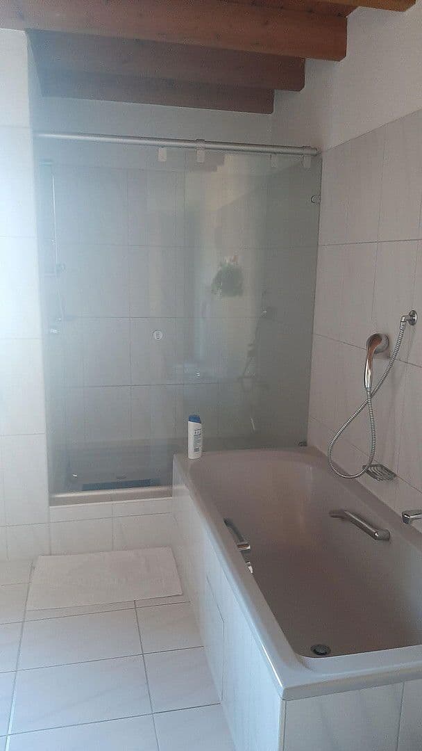 Predaj domu 229 m², pozemek 815 m², Weberstraße 28, Merzhausen, Bádensko-Wurttembersko Predaj domu 229 m², pozemek 815 m², Weberstraße 28, Merzhausen, Bádensko-Wurttembersko