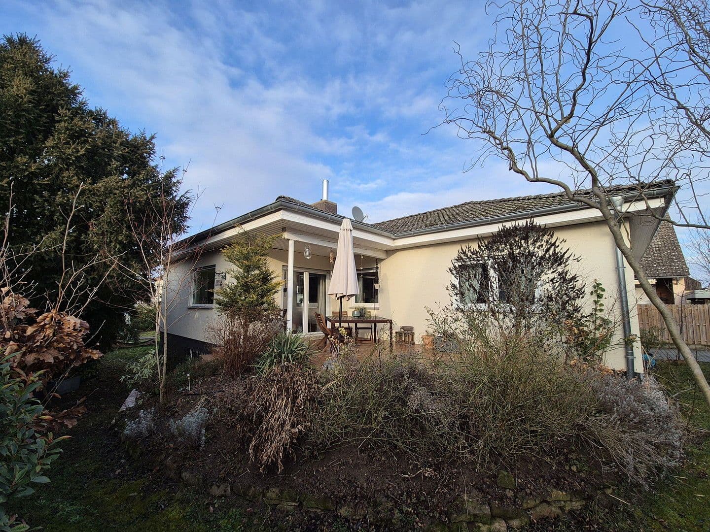 Predaj domu 120 m², pozemek 656 m², Rödersheim-Gronau, Porýnie-Falcko Predaj domu 120 m², pozemek 656 m², Rödersheim-Gronau, Porýnie-Falcko