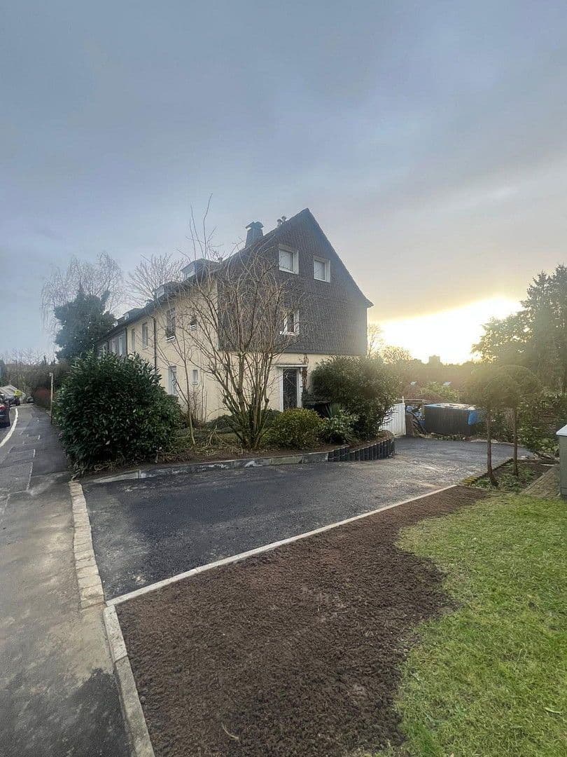 Predaj domu 260 m², pozemek 400 m², Bergstr. 19-21, Wülfrath, Severné Porýnie - Westfálsko Predaj domu 260 m², pozemek 400 m², Bergstr. 19-21, Wülfrath, Severné Porýnie - Westfálsko