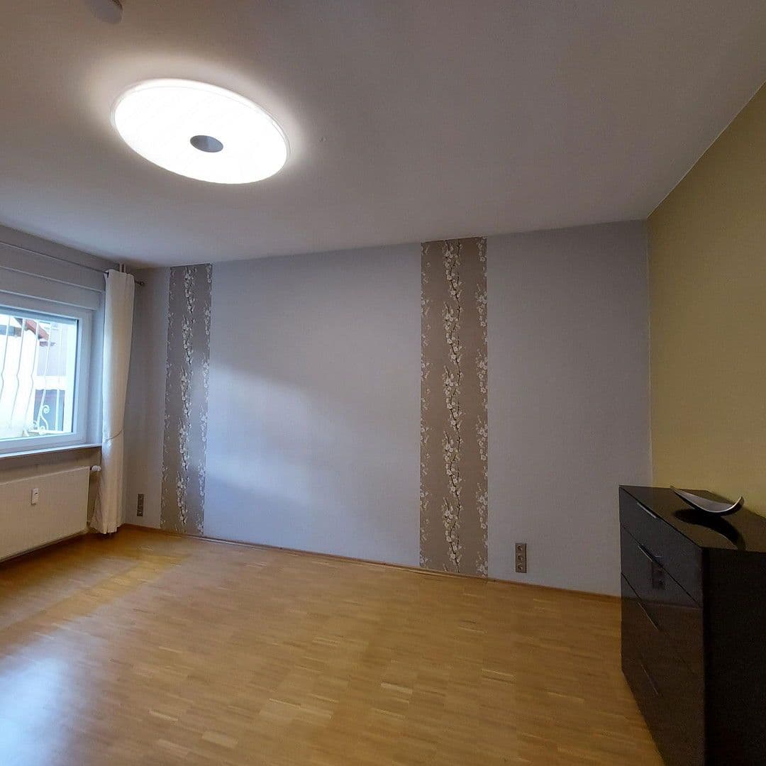 Prenájom bytu 3-izbový 88 m², Lampertheim, Hesensko Prenájom bytu 3-izbový 88 m², Lampertheim, Hesensko