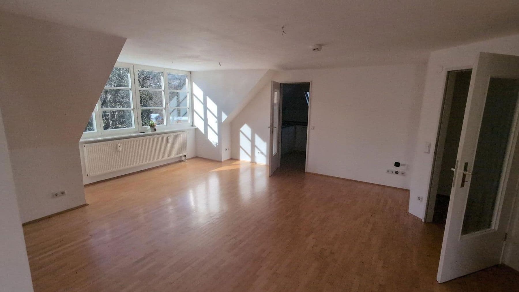 Prenájom bytu 3-izbový 97 m², Bad Reichenhall, Bavorsko Prenájom bytu 3-izbový 97 m², Bad Reichenhall, Bavorsko