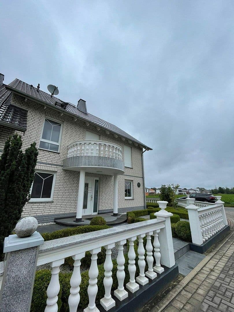 Predaj domu 220 m², pozemek 333 m², Vechelde, Dolné Sasko Predaj domu 220 m², pozemek 333 m², Vechelde, Dolné Sasko