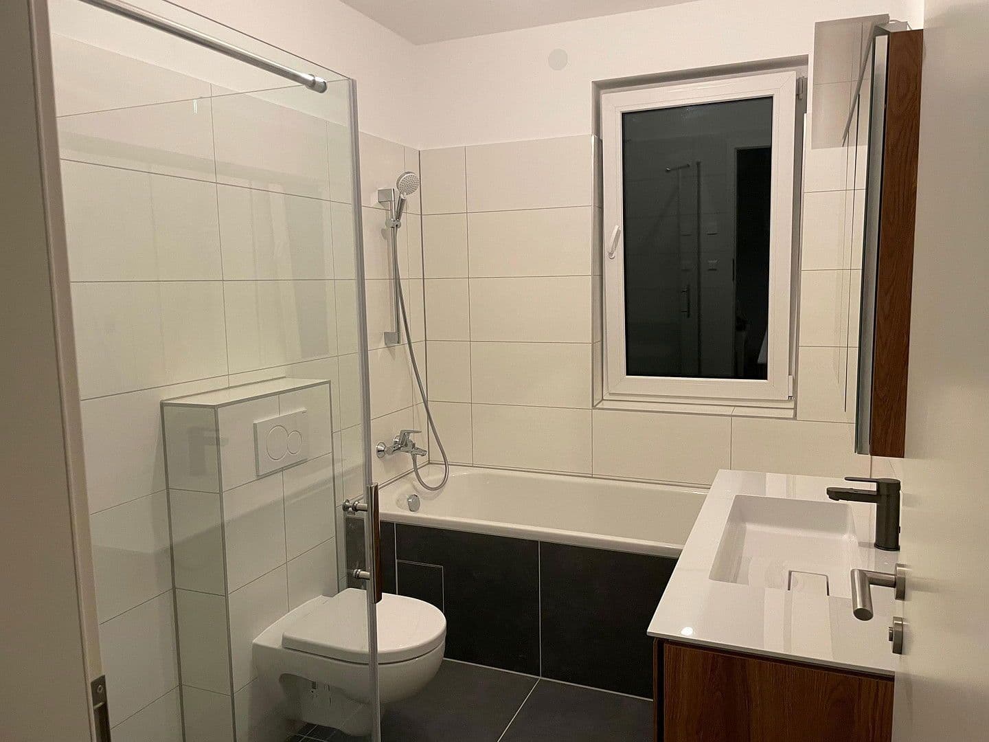 Predaj domu 150 m², pozemek 394 m², Enkenbacher Weg 106, Berlin, Berlín Predaj domu 150 m², pozemek 394 m², Enkenbacher Weg 106, Berlin, Berlín