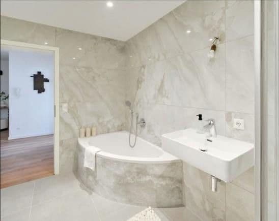 Predaj bytu 3-izbový 70 m², Leonberg, Bádensko-Wurttembersko Predaj bytu 3-izbový 70 m², Leonberg, Bádensko-Wurttembersko