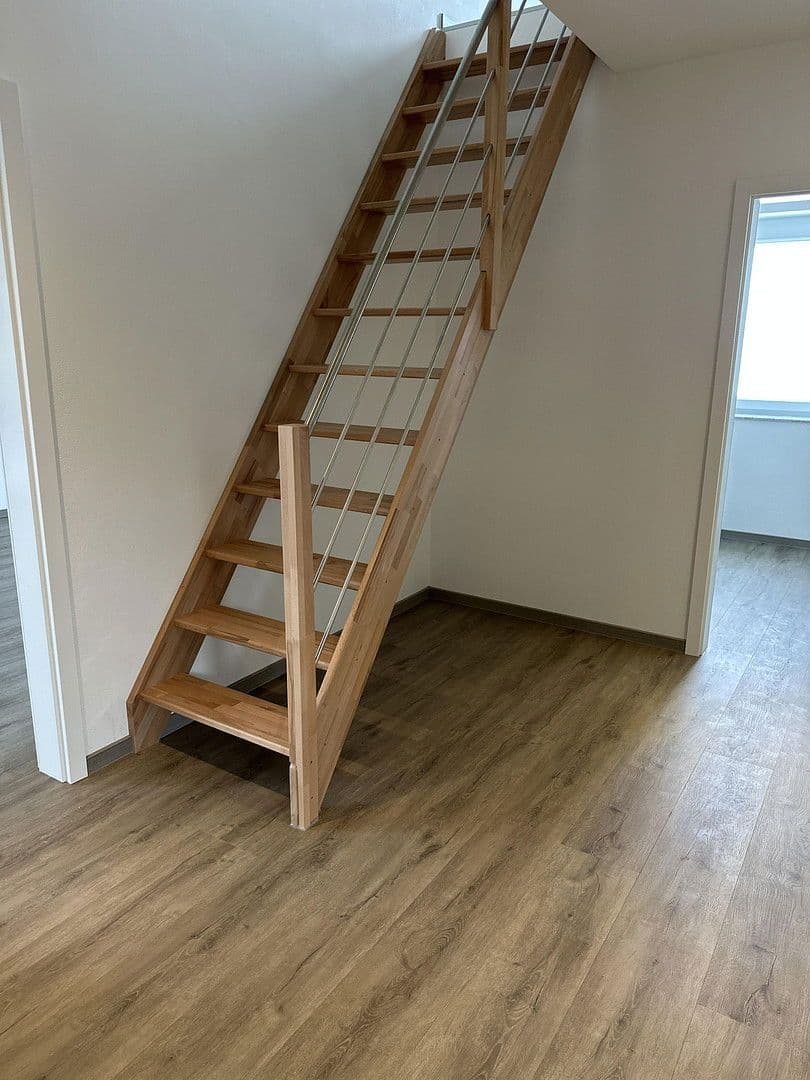 Prenájom bytu 4-izbový 93 m², A, Adendorf, Dolné Sasko Prenájom bytu 4-izbový 93 m², A, Adendorf, Dolné Sasko