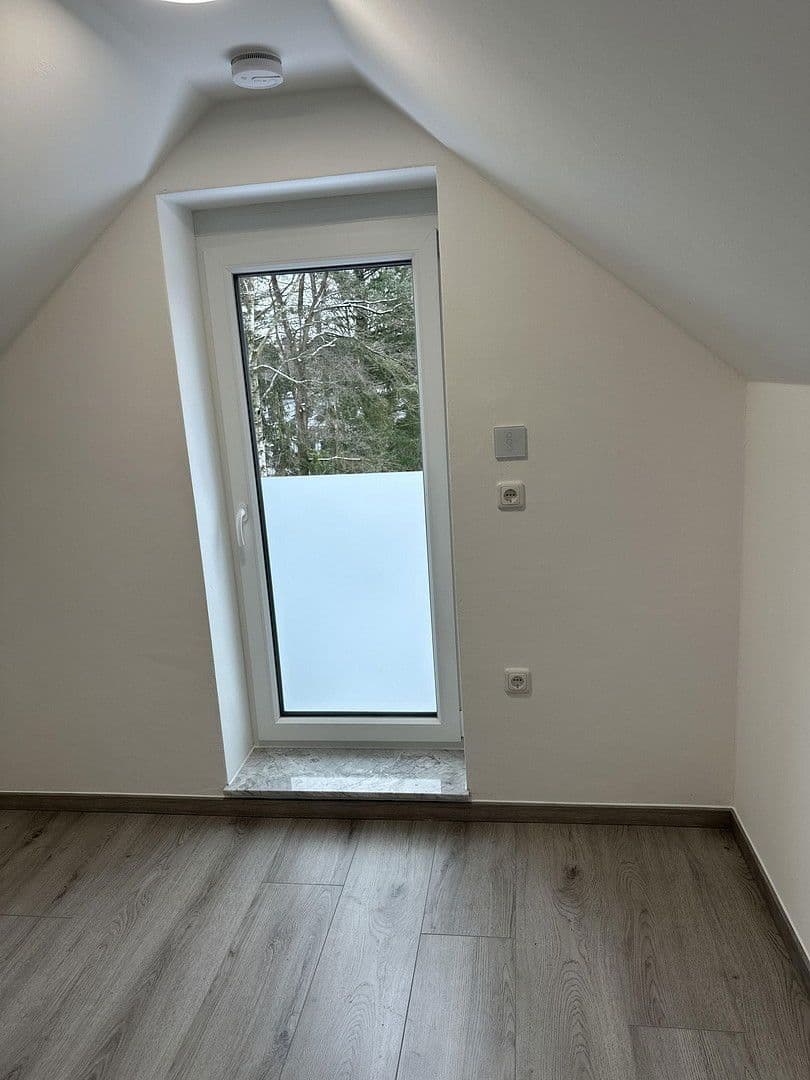 Prenájom bytu 4-izbový 93 m², A, Adendorf, Dolné Sasko Prenájom bytu 4-izbový 93 m², A, Adendorf, Dolné Sasko
