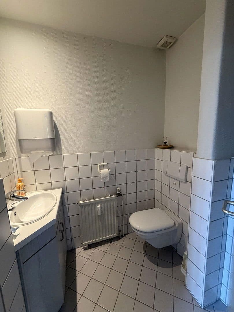 Prenájom kancelárie 185 m², Oldenburg, Dolné Sasko Prenájom kancelárie 185 m², Oldenburg, Dolné Sasko